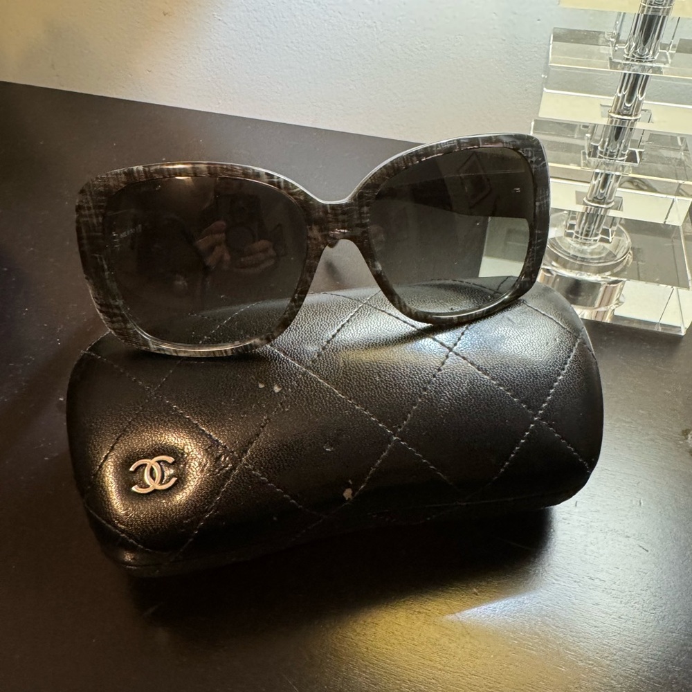 CHANEL Black Sunglasses with Quilted Case